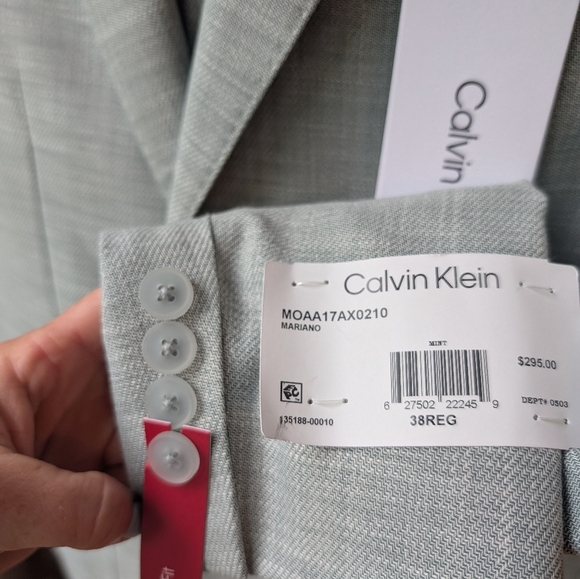 NWT Calvin Klein Gray Sport Coat with Structured Tailoring - Picture 2 of 2